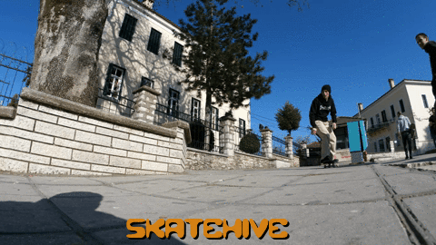 5e8b1f0267279755285112.gif